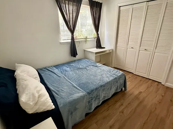 1111 S Villard St APT B8, Tacoma, WA 98465