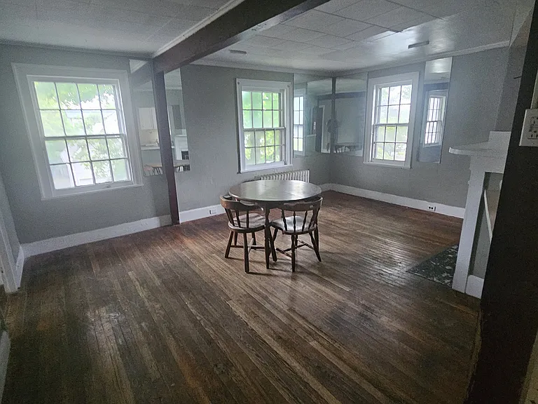 15 Middle St #2 — Photo 5