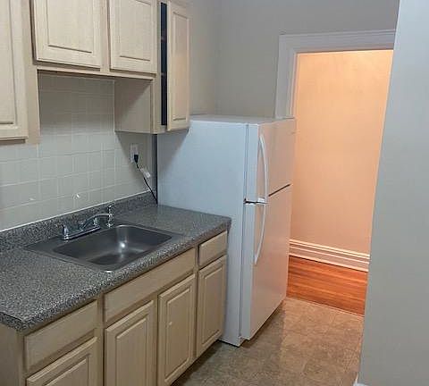 3rd image of 7 Laidlaw Ave #303
