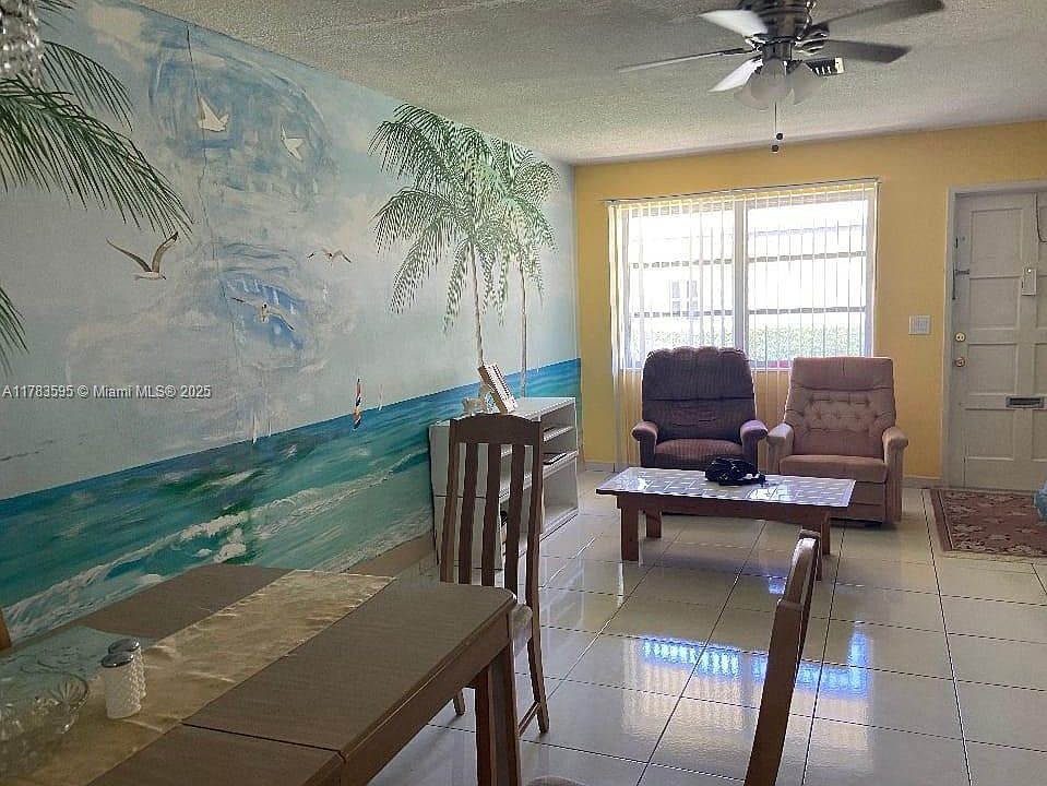 2nd image of 2215 Jackson St APT 4
