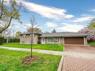 2 Carswell Pl, Toronto, ON M9R 3K7