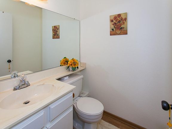 5th image of 148 N Glendora Ave