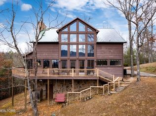 504 Twin Oak Mountain Ln, Townsend, TN 37882