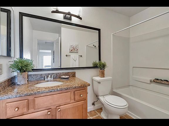 5th image of 2250 Monroe St APT 332