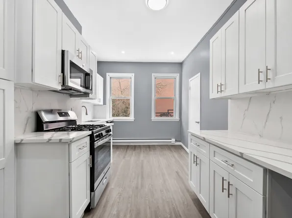 323 Grand St APT 1, Hoboken, NJ 07030