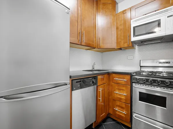 171 West 73rd Street image 9 of 10