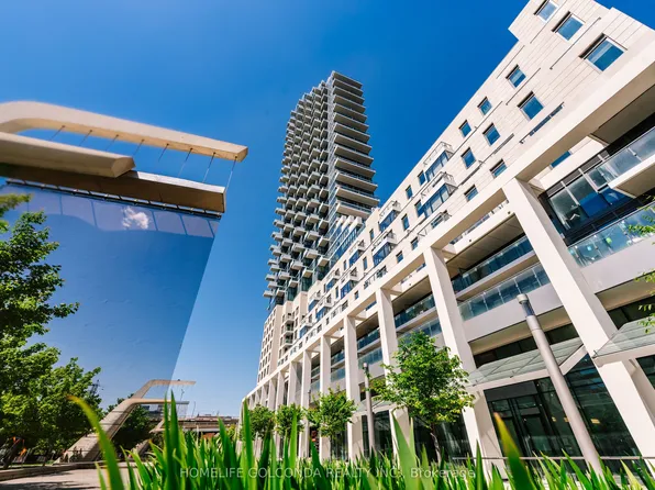 16 Bonnycastle St #1306, Toronto, ON M5A 0C9