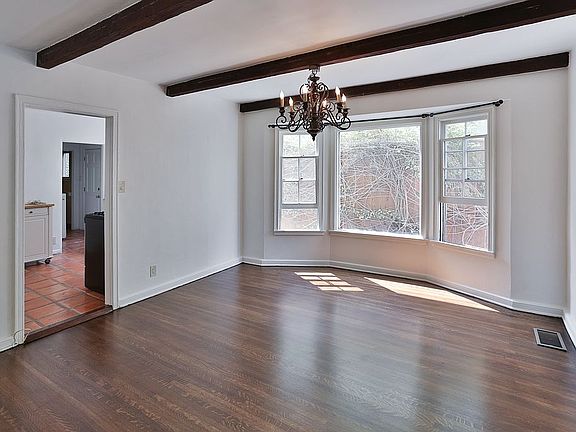 2nd image of 108 N Harper Ave