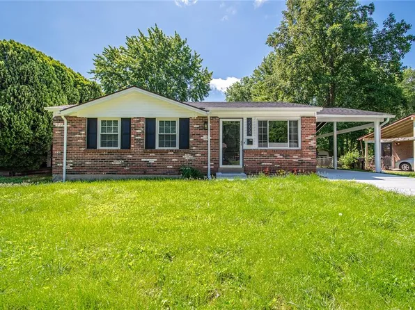 2224 Northernlimits Dr, Florissant, MO 63031