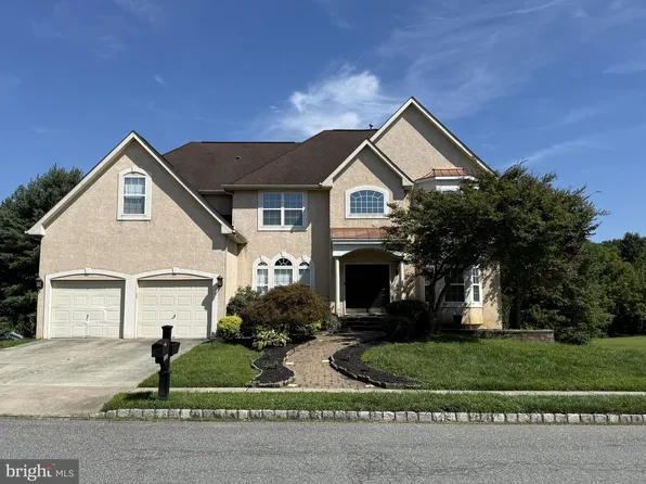 135 Juniper Ln, Woolwich Township, NJ 08085