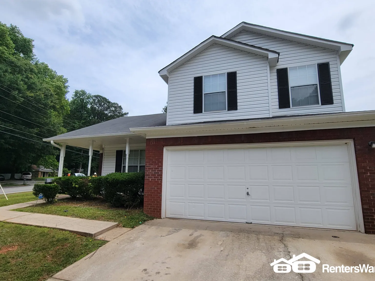 Spacious 3 Bedroom in Lithonia! — Photo 1