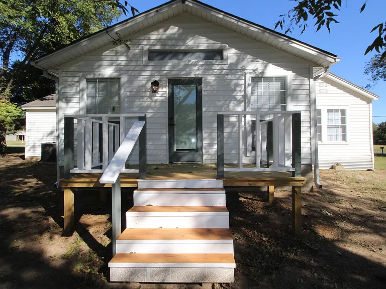 1015 W Kuykendall St — Photo 14