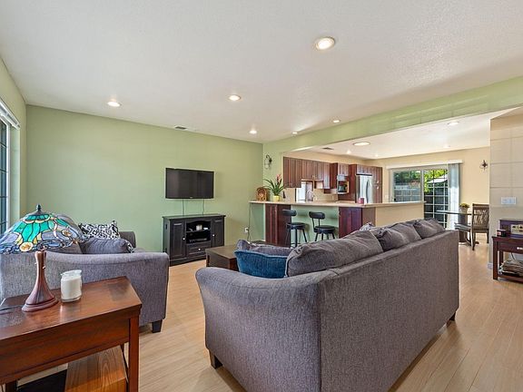 4th image of 1891 Shelley Drive