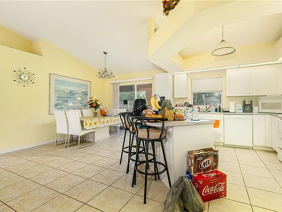 4th image of 1014 NW 18th Ave