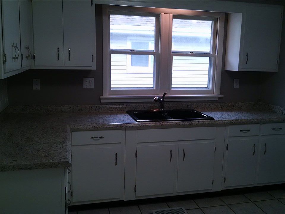 2nd image of 1234 W Mulberry St