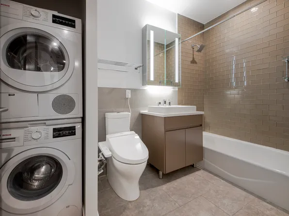 27-17 42nd Road image 5 of 6