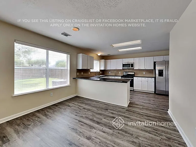 410 Sun River Ln — Photo 5