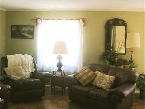 3rd image of 3962 Jerome Ct