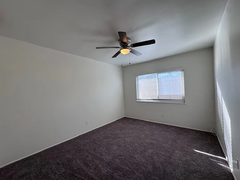 1309 E Appleton St — Photo 14