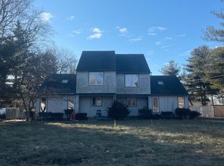 211 W Oak Rd, Vineland, NJ 08360