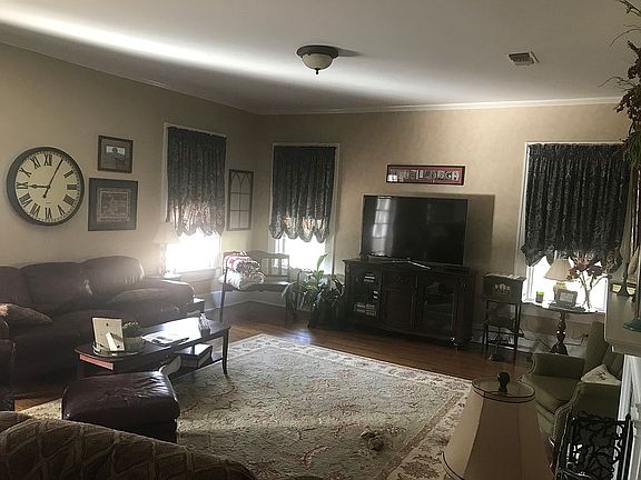 Formal living room 