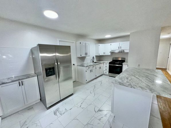 537 Lisa Dr