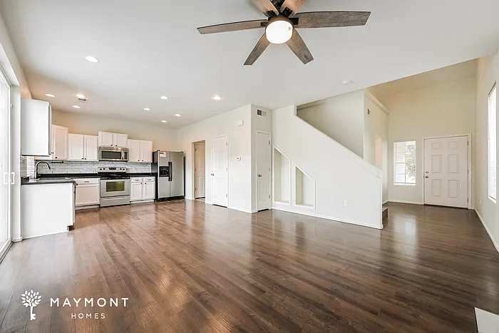 3 bed, 2.5 bath, 1420 sqft, $2,695 — Photo 4