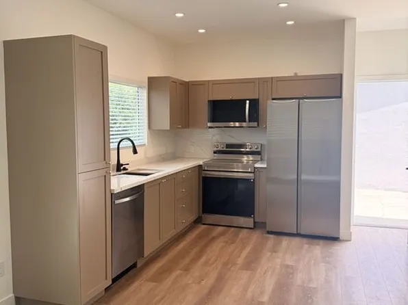 6626 Woodlake Ave, West Hills, CA 91307
