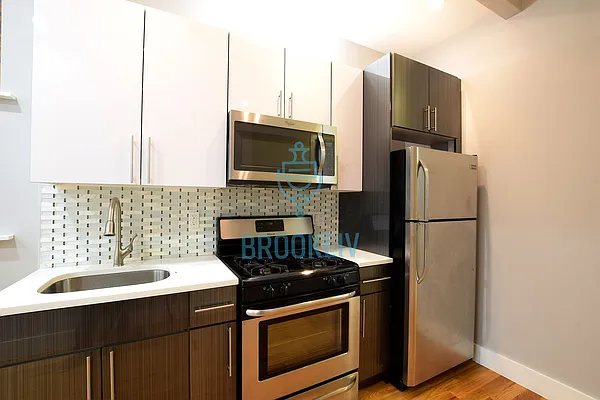 Rented by null | media 28