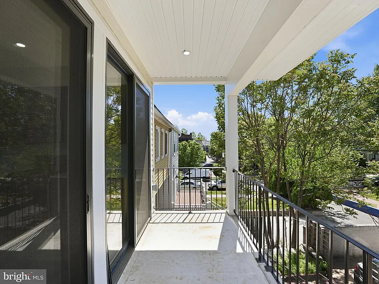 2404 N Capitol St NW #B — Photo 21
