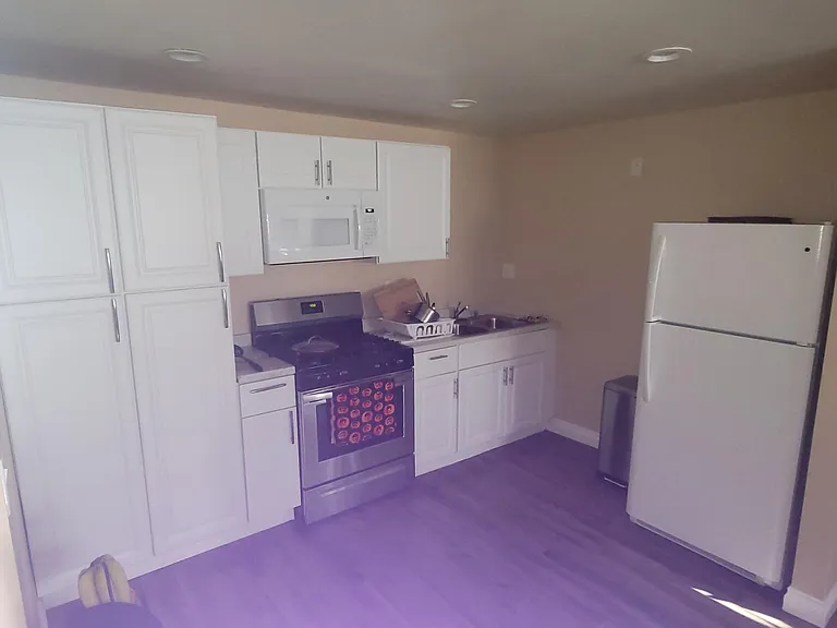 1207 N Fries Ave #B — Photo 3