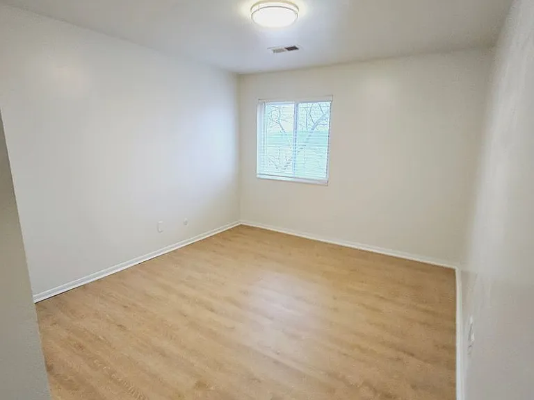 Sugarbush Apartments — Photo 189
