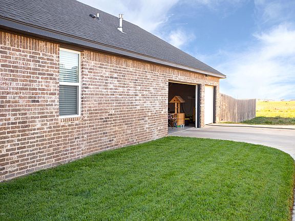 3rd image of 8739 Lupine Dr