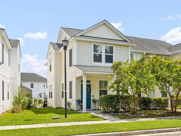 3964 Hillyard St, North Charleston, SC 29405