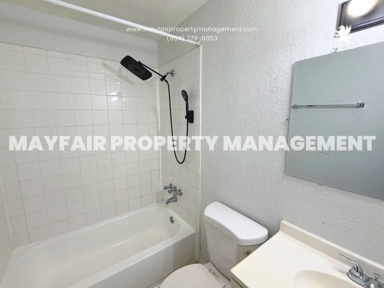 4160 NW 21st St #G203 — Photo 7