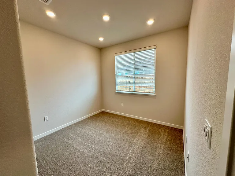 8136 Pasadena Dr — Photo 5