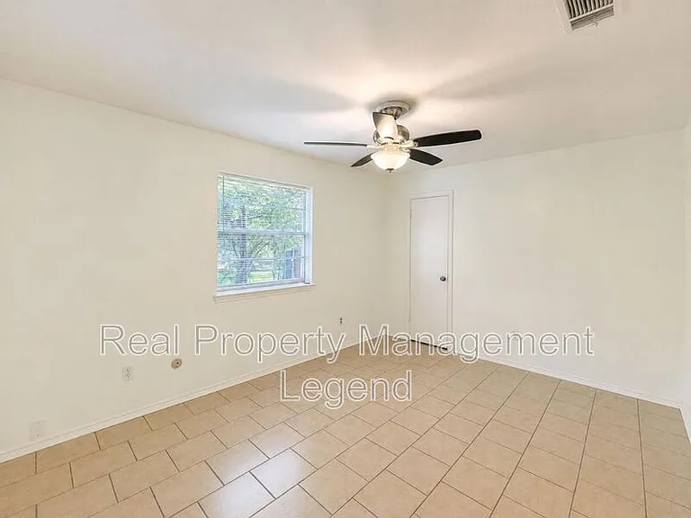 112 Oak Hill Dr #OAK HILL DR 112 — Photo 11