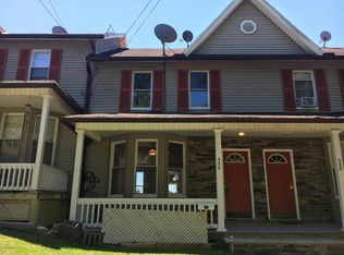 530 New York St, Dunmore, PA 18509