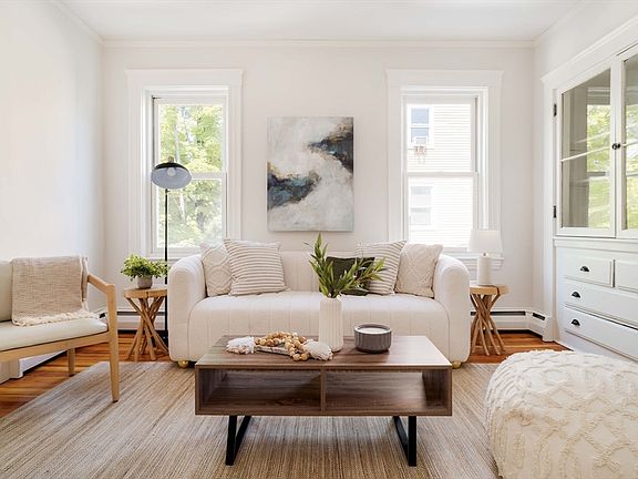 2nd image of 126 Kinnaird St #2