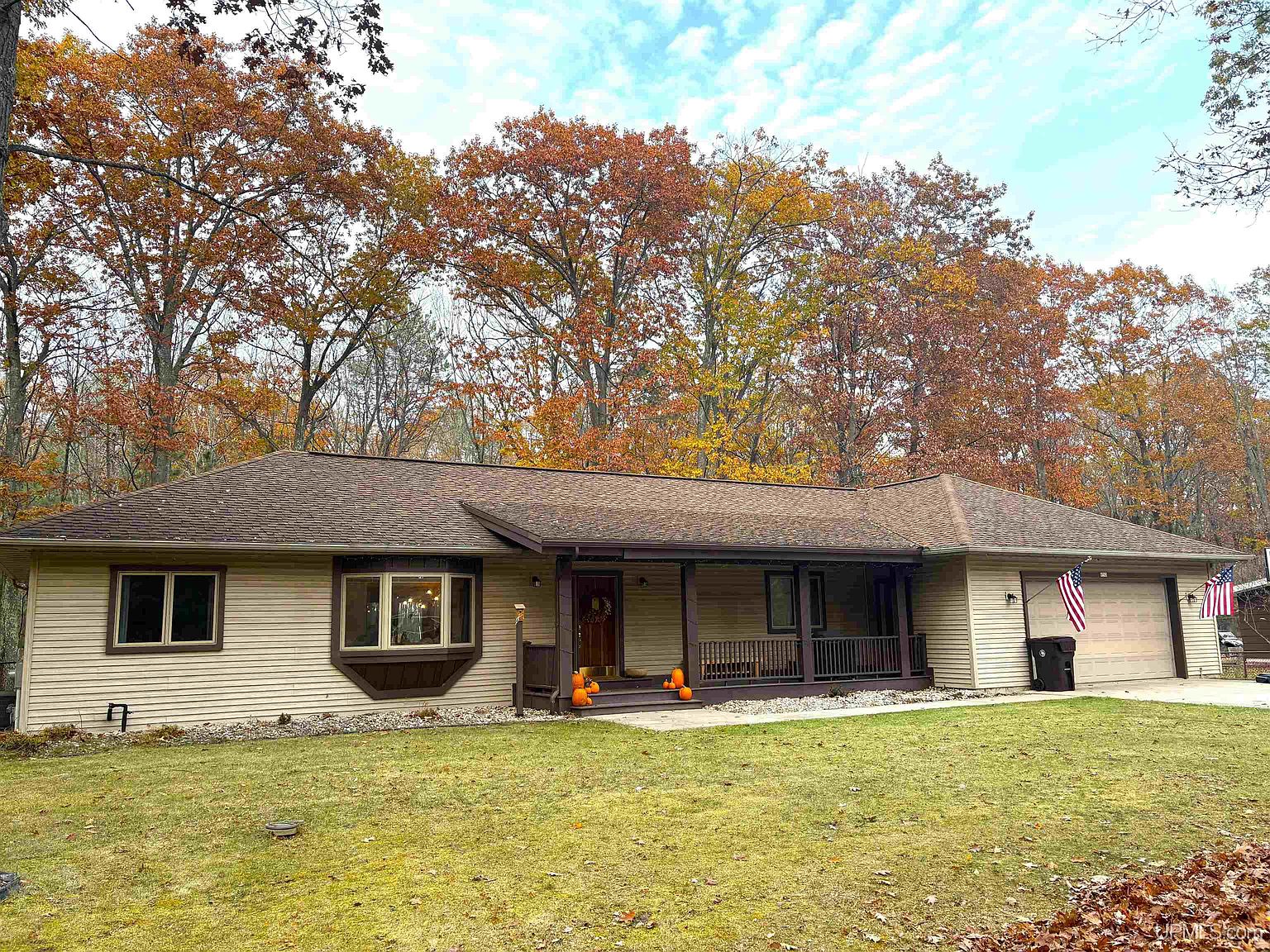 6742 Oak Bluff 23.7 Dr 23.7, Gladstone, MI 49837 MLS 50159424 Zillow