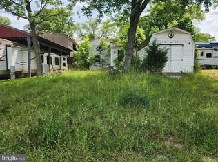 10 Squirrel Blvd, Falling Waters, WV 25419