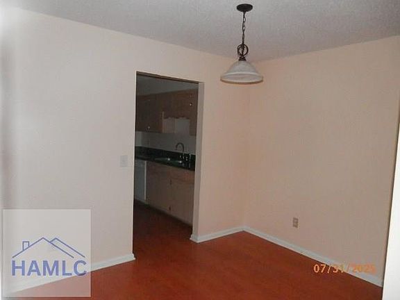 3rd image of 1616 Seneca Ln