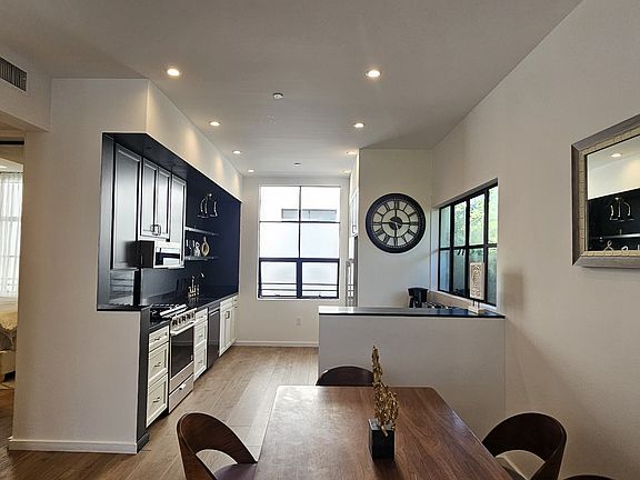 4th image of 1260 N Las Palmas Ave #10