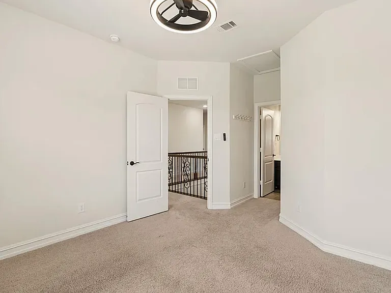 1549 Westborough Ln — Photo 21