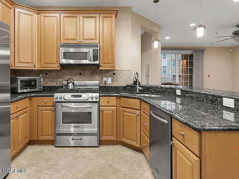 22 Cooper Ave #110 — Photo 5