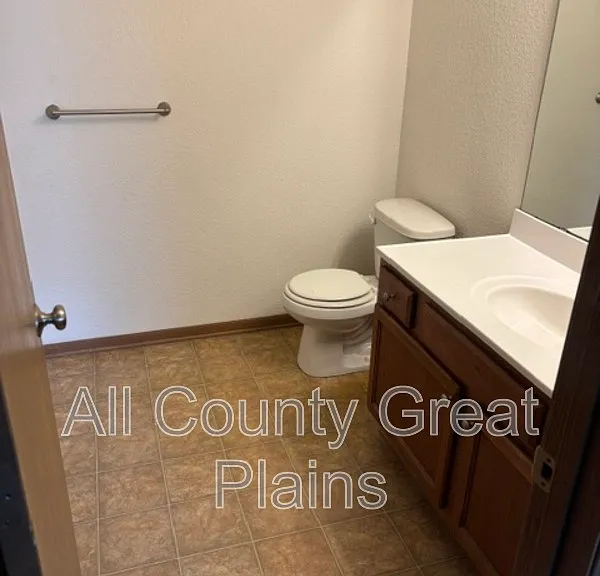 1104 Fall Meadow Ln — Photo 7