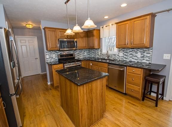 5th image of 4028 Harrison Creek Ct