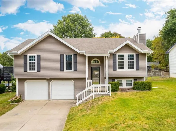 1424 Camille St, Liberty, MO 64068