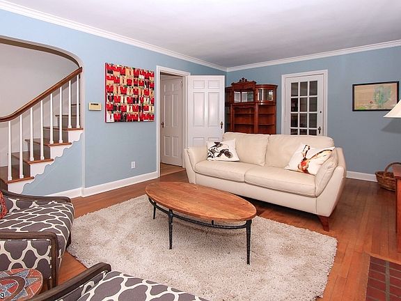 3rd image of 65 Bellevue Ave