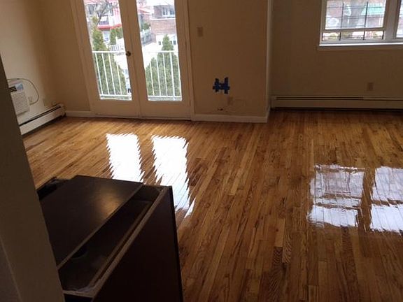 2nd image of 2729 Mickle Ave